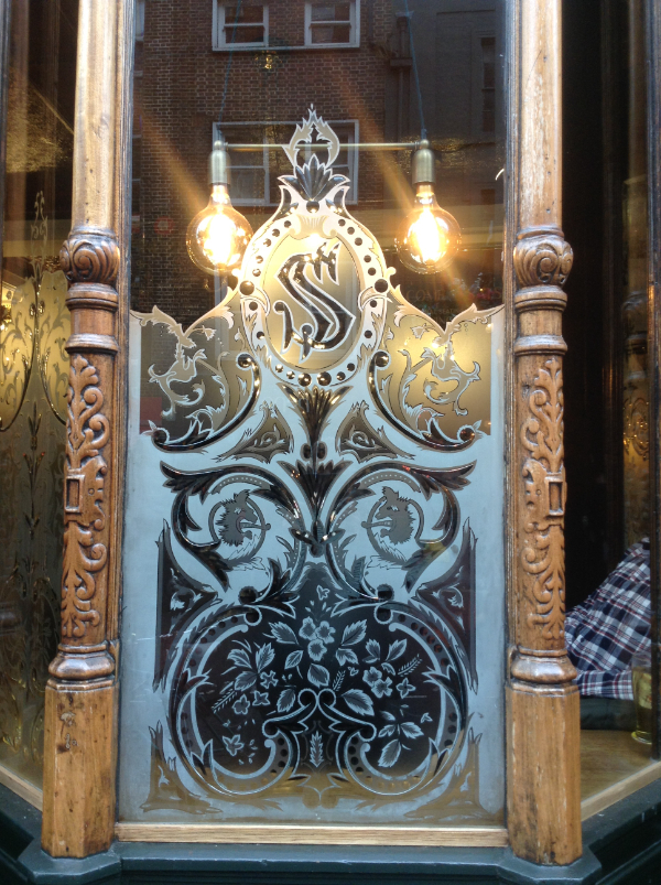 Bespoke Decorative Glass Design Bolton, Manchester, And Lancashire