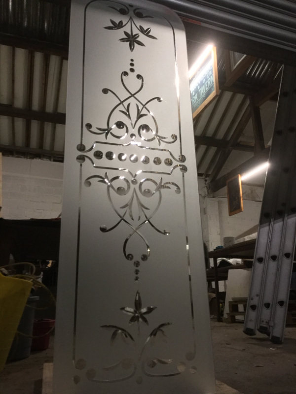 Pub & Restaurant Glass Design Bolton, Manchester, And Lancashire